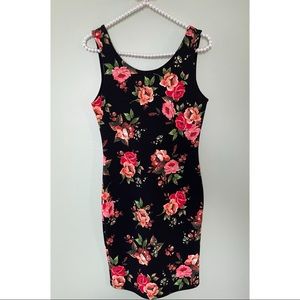 ❌4/$20 Floral bodycon dress